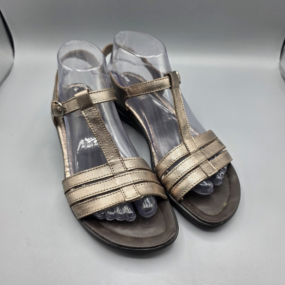 Ecco Flash Sandals Womens 40 Gold Leather T-Strap Comfort Wedge Metallic‎ Buckle
